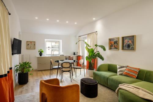 Daplace Costanza Apartment — 4-Star Luxury Hotel in Rome, Italy