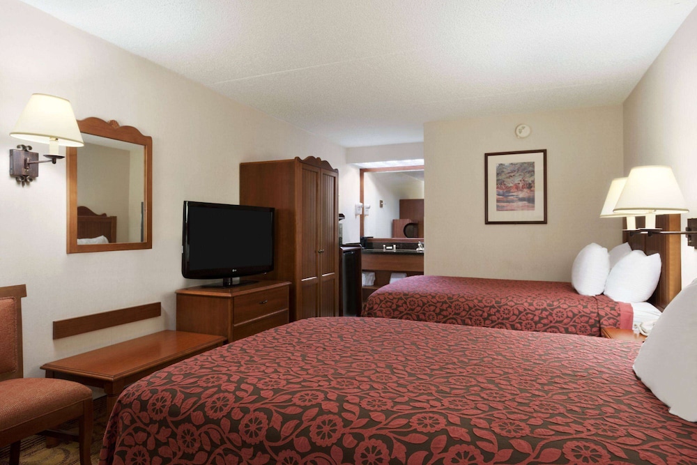 Days Inn by Wyndham Las Cruces - photo 10
