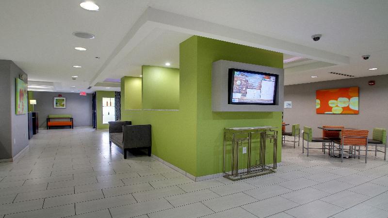 Holiday Inn Express & Suites Jackson Downtown Coliseum by IHG - photo 7