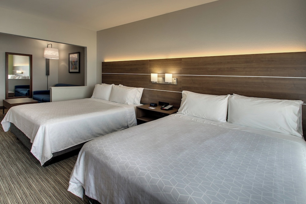 Holiday Inn Express & Suites Carson City by IHG - photo 13