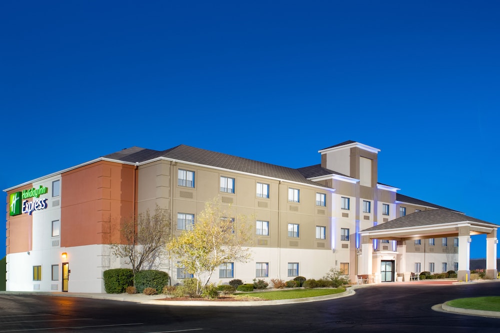 Holiday Inn Express Howe by IHG - photo 38
