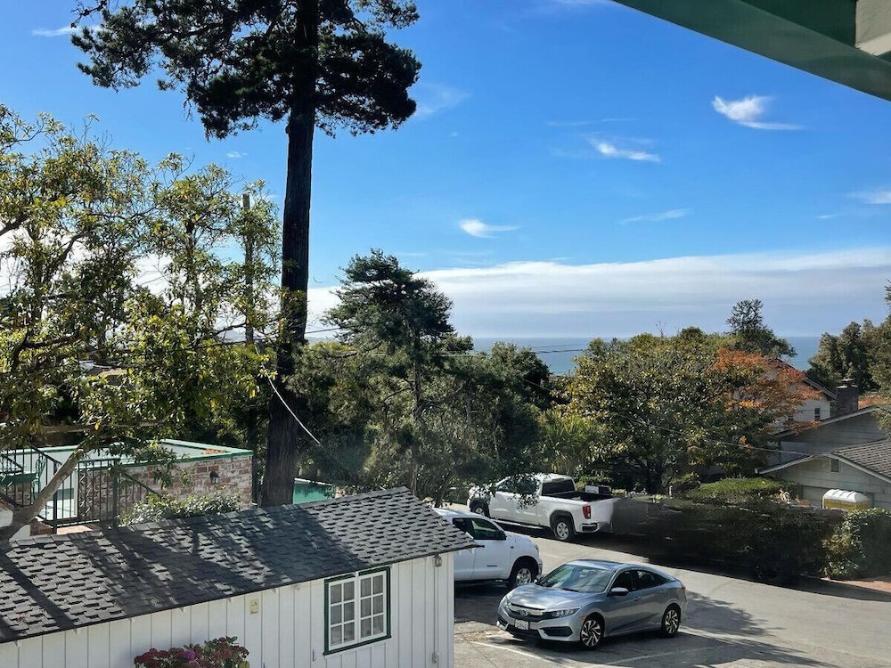 Carmel Green Lantern Inn - photo 106