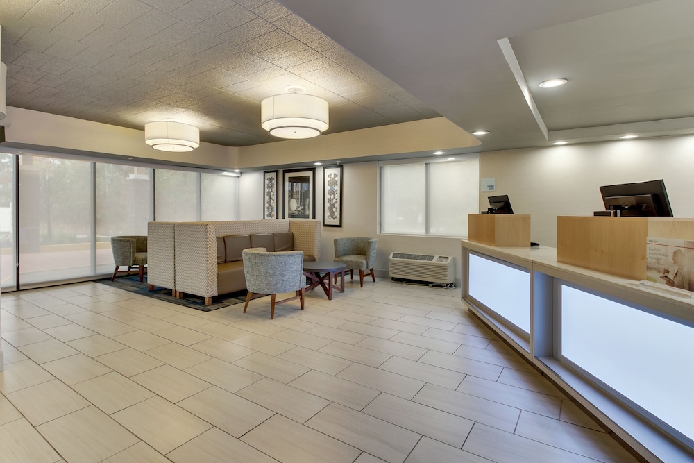 Holiday Inn Express Pittston Scranton Airport an IHG Hotel - photo 2