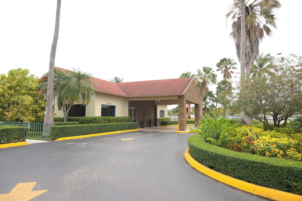 Fairway Inn Florida City Homestead Everglades - photo 84