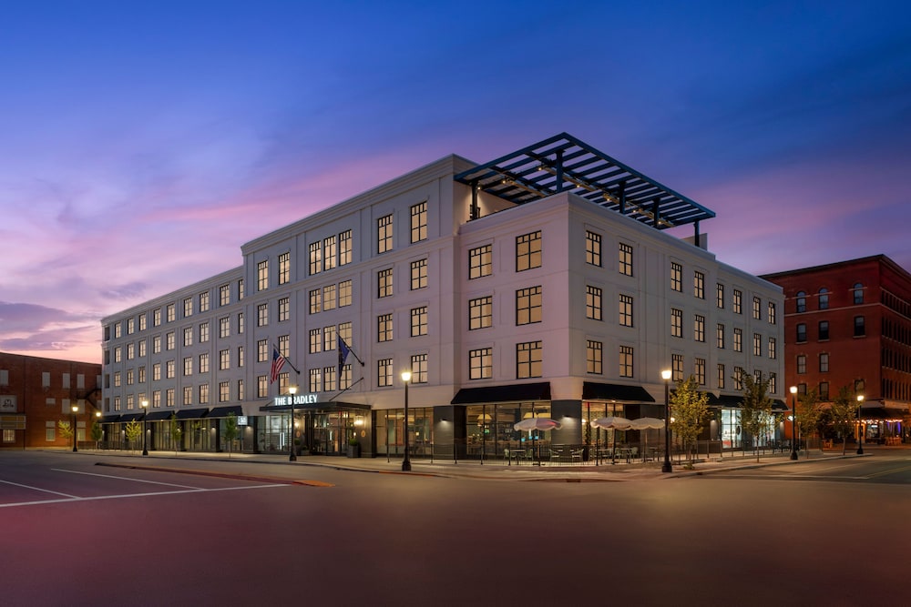 The Bradley Hotel - photo 45
