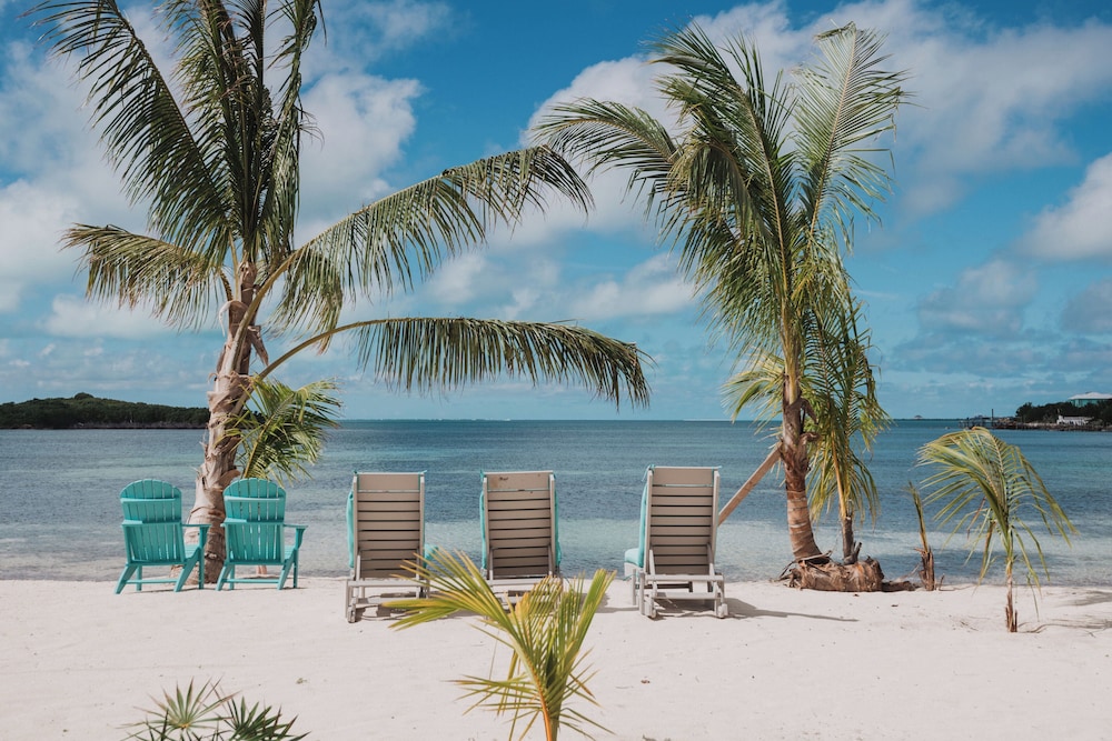 Guana Beach Inn — Unknown City