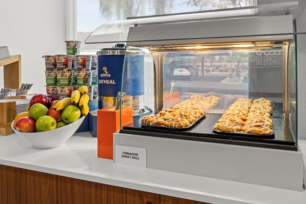 Holiday Inn Express & Suites Phoenix West Tolleson by IHG - photo 53