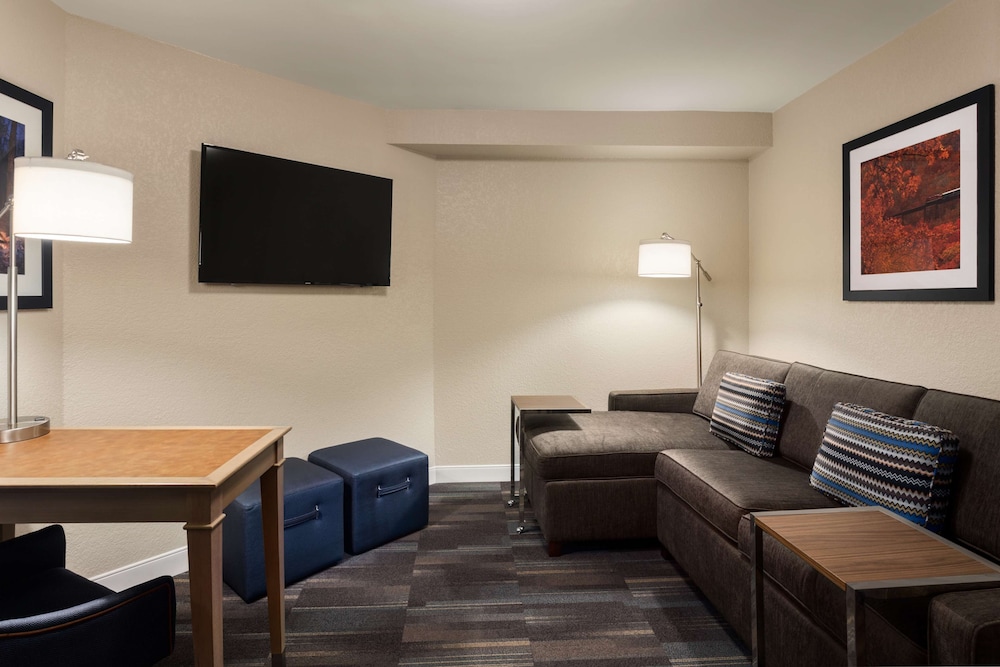 Hampton Inn by Hilton Fort Smith - photo 26