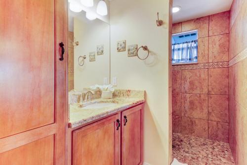 Gulf Place 7B - photo 37