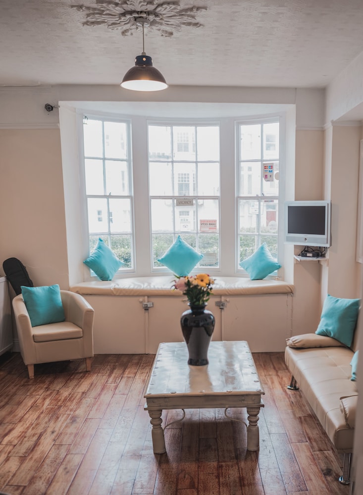 Horizon - carbon neutral hotel in Brighton