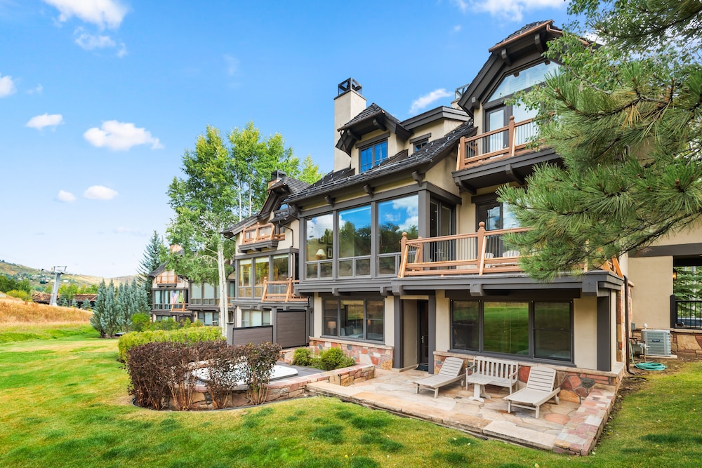 Owl Creek Snowmass By Frias — 4-Star Luxury Hotel in Snowmass Village, United States
