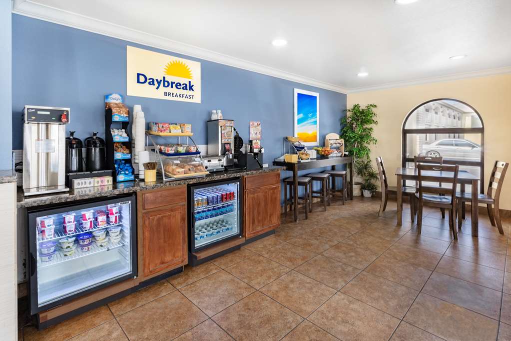 Days Inn by Wyndham Winnemucca - photo 8