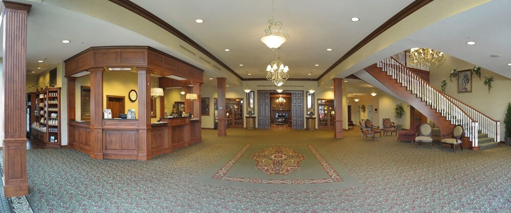 Carlisle Inn Sugarcreek — hotel in Sugarcreek