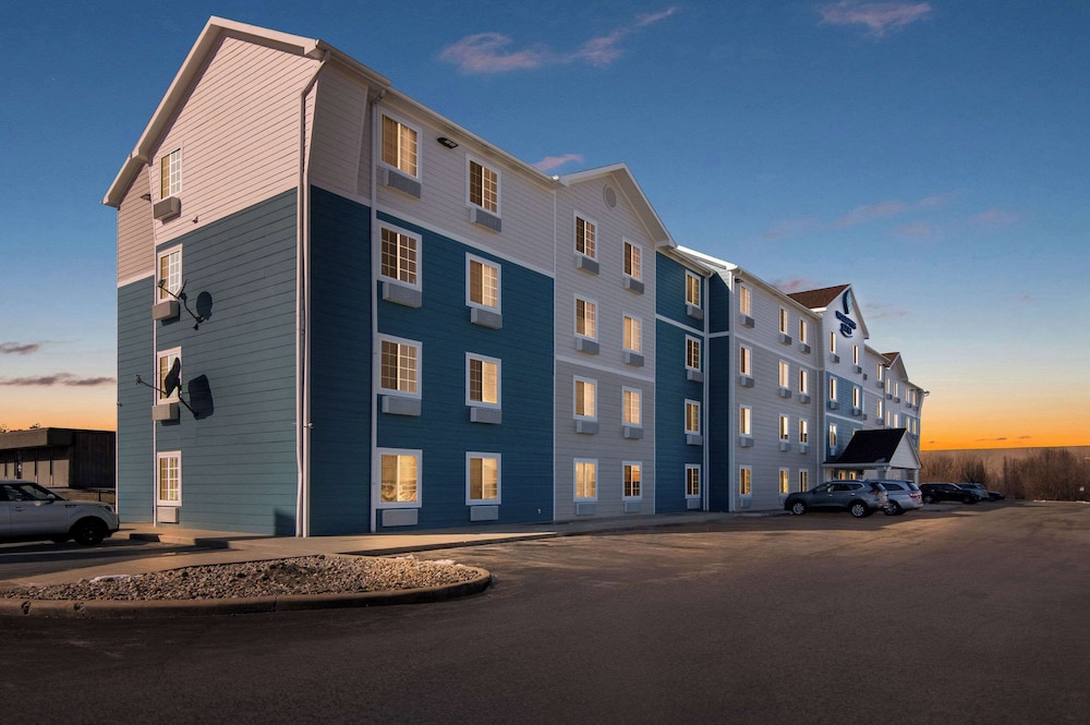WoodSpring Suites Champaign near University - photo 25
