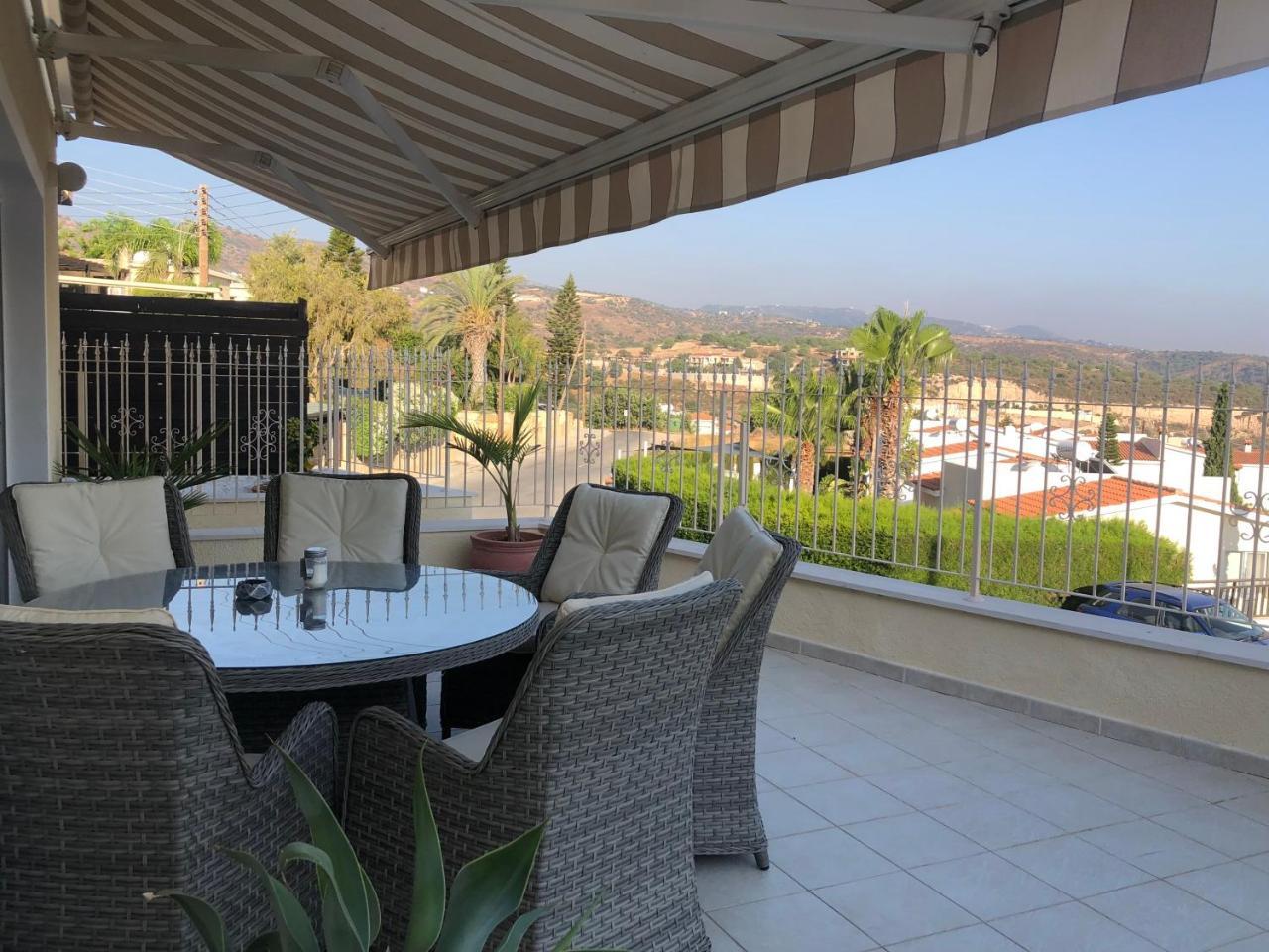 Peyia Palm Villa