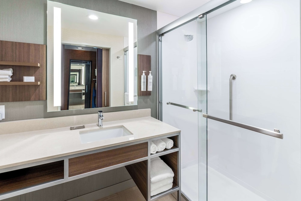 Hilton Garden Inn Trinidad Downtown - photo 18