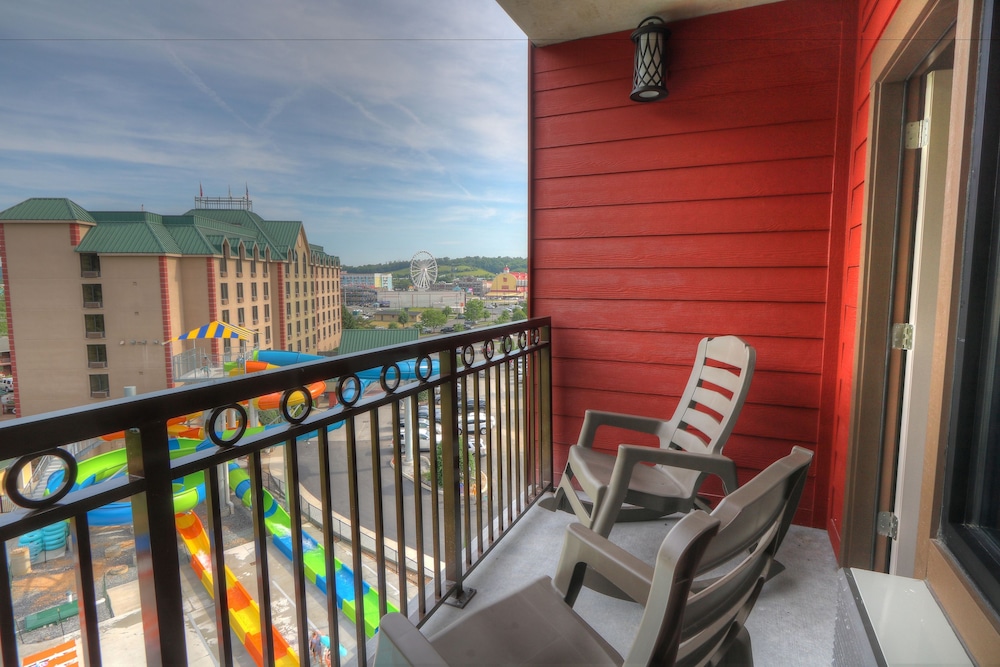 Country Cascades Waterpark Resort - photo 24