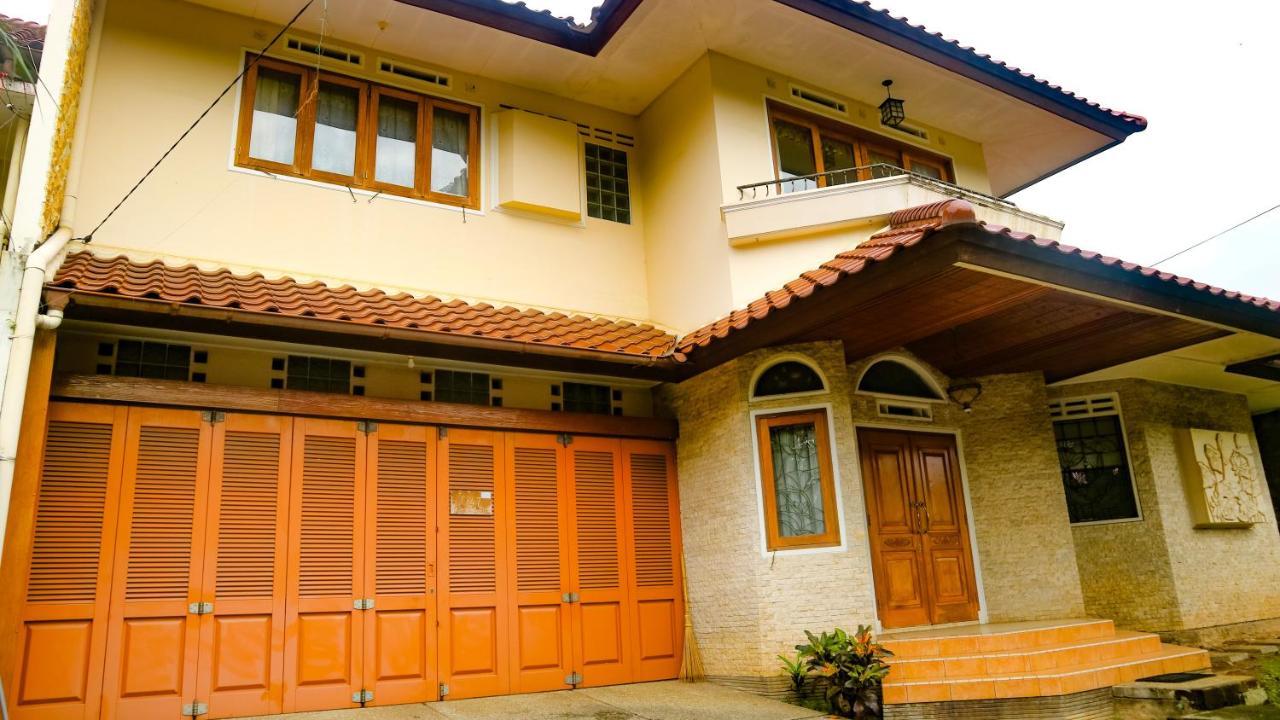 Dago Asri House — 4-Star Luxury Hotel in Bandung, Indonesia