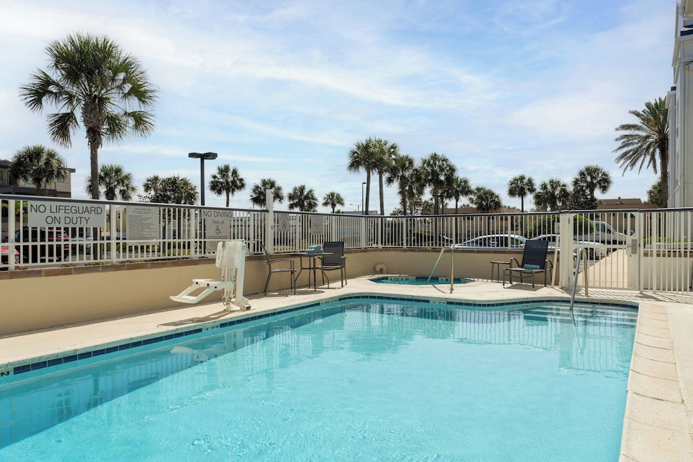 Fairfield Inn & Suites by Marriott Jacksonville Beach - photo 22