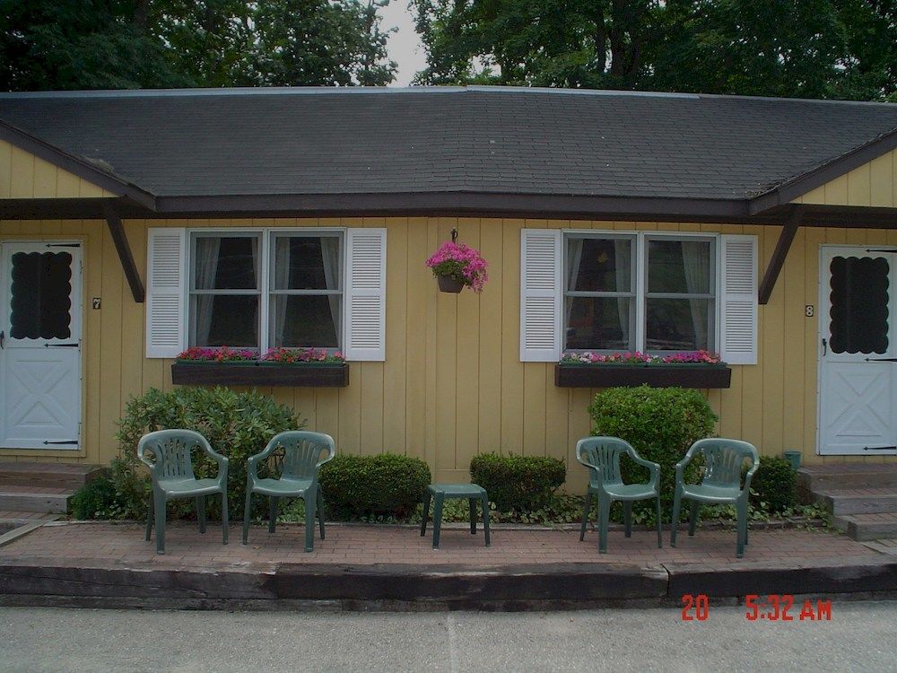 Maple Leaf Motel — North Conway — photo 4