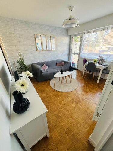 F2 Lumineux 40 M2 Face Aux Thermes de Thonon. in Thonon-Les-Bains, France