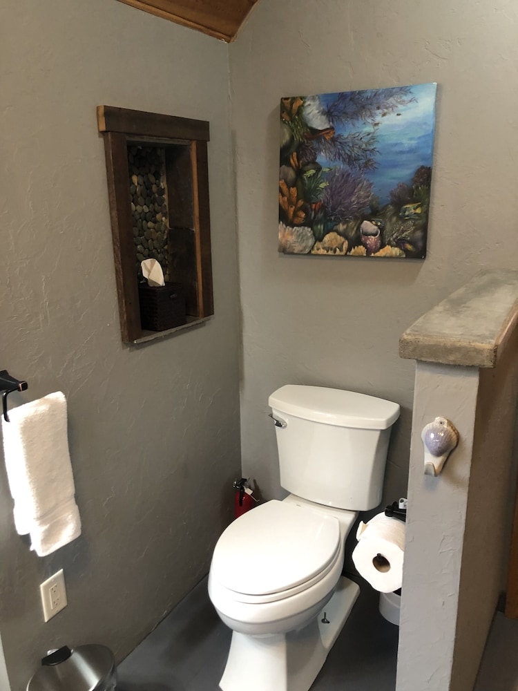 Weaverville Whitmore Inn - photo 34