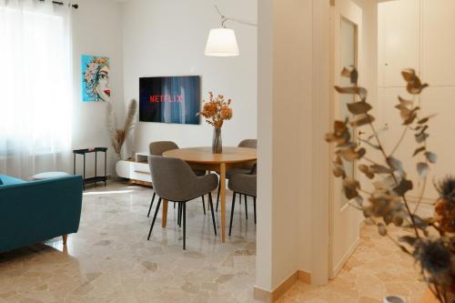 Duomo Navigli Darsena 15min Ac Self Check in — 4-Star Luxury Hotel in Milan, Italy
