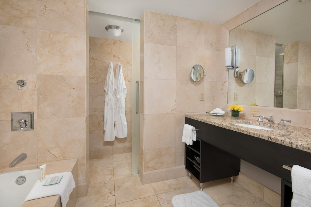 Four Seasons Hotel Chicago - photo 56