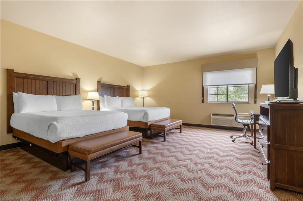 Best Western Plus Cimarron Hotel & Suites - photo 13