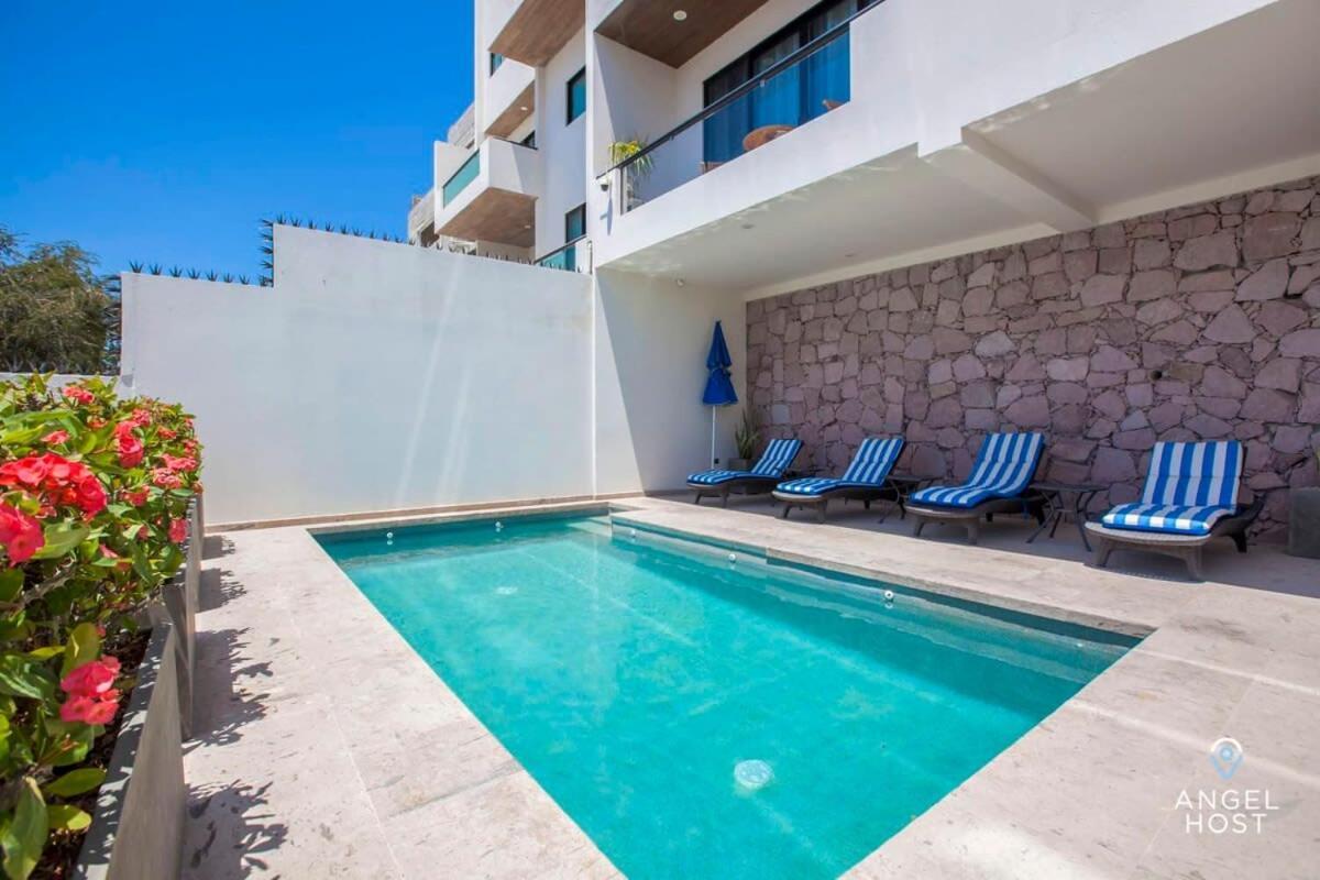 Private Pool Townhome with Rooftop and Malecón 5 min Walk in La Paz, Mexico