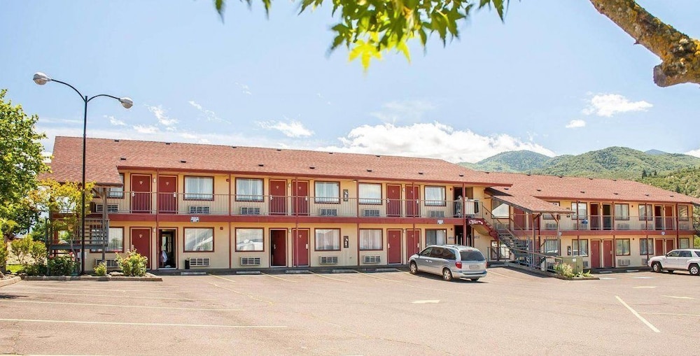 Ashland Valley Inn - featured photo