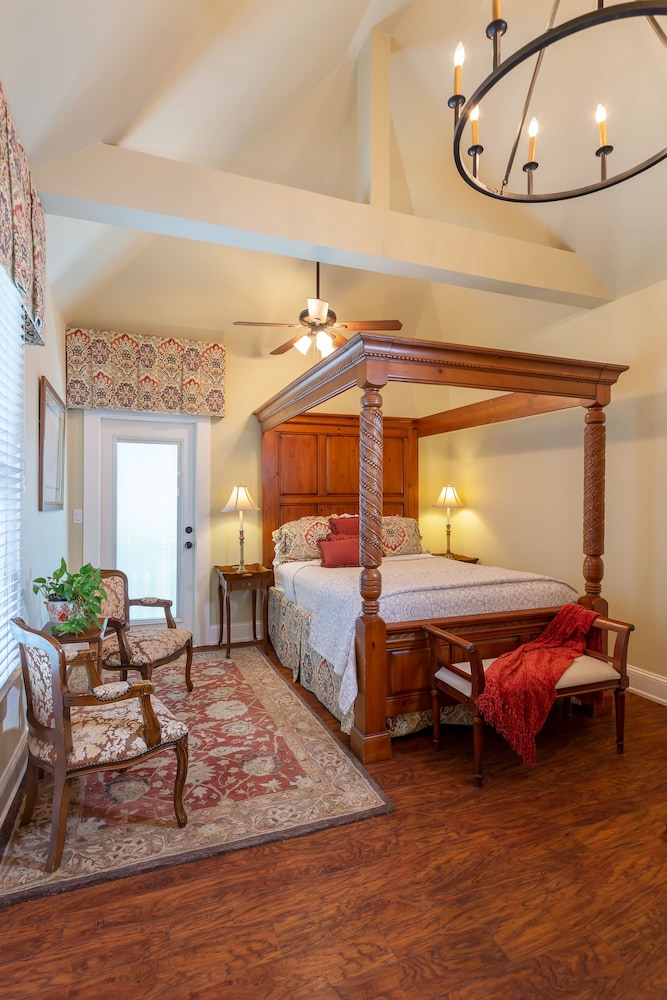 The Kenwood Inn - photo 23