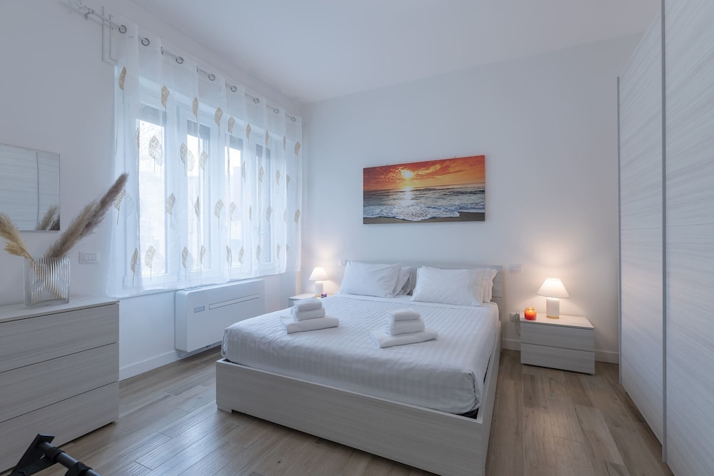 Santacroce Suite — 4-Star Luxury Hotel in Florence, Italy