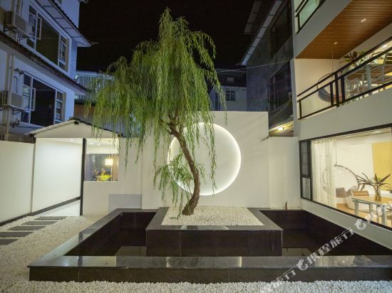 Chaoqi Inn - carbon neutral hotel in Dali