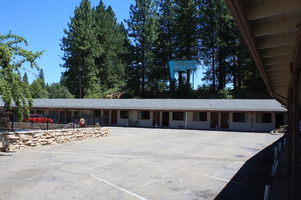 Mother Lode Motel - photo 31