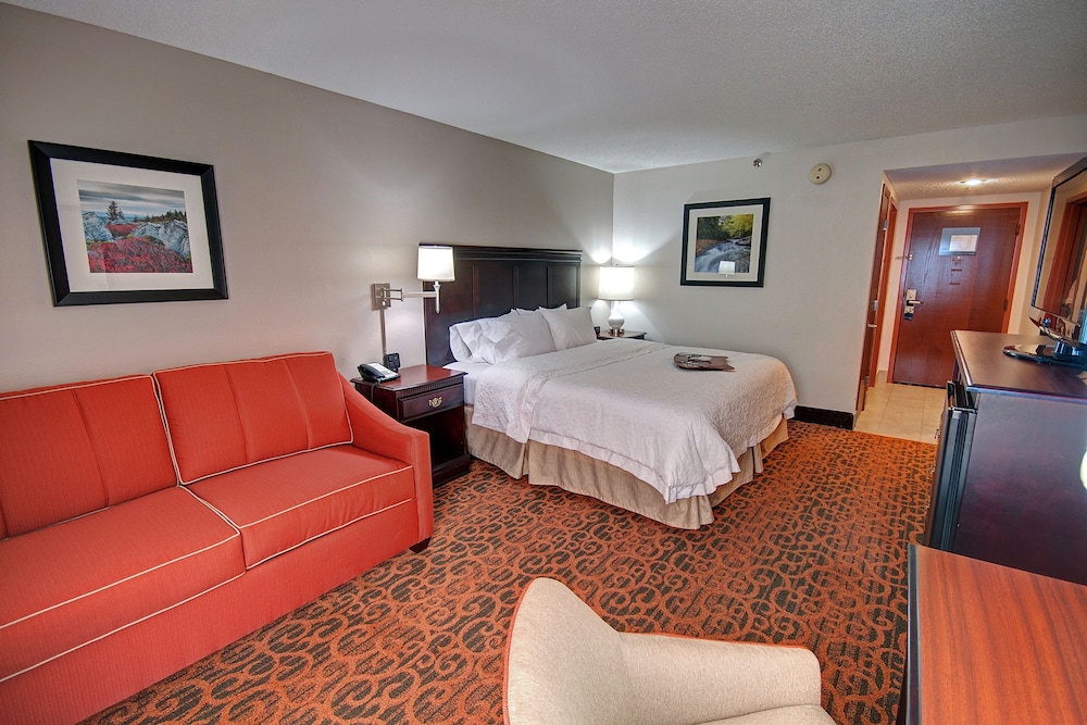 Hampton Inn Parkersburg Mineral Wells - photo 11