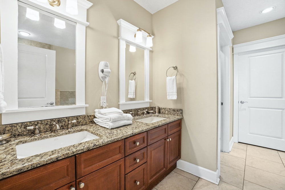Grand Panama Beach Resort PET Friendly by Panhandle Getaways - photo 124