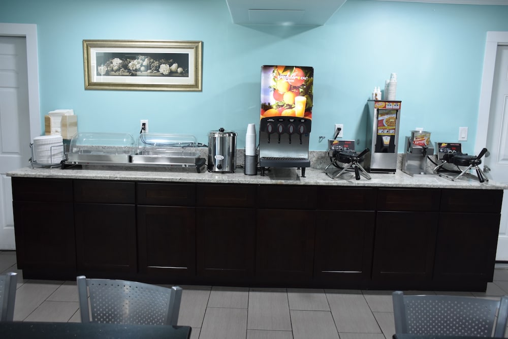 Destin Inn and Suites - photo 27