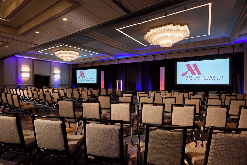 Dallas Fort Worth Airport Marriott - photo 61