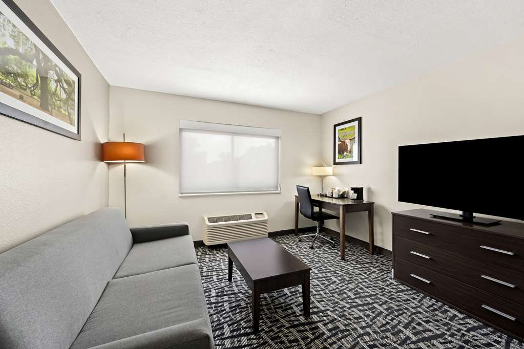 Best Western Bryan College Station - photo 9