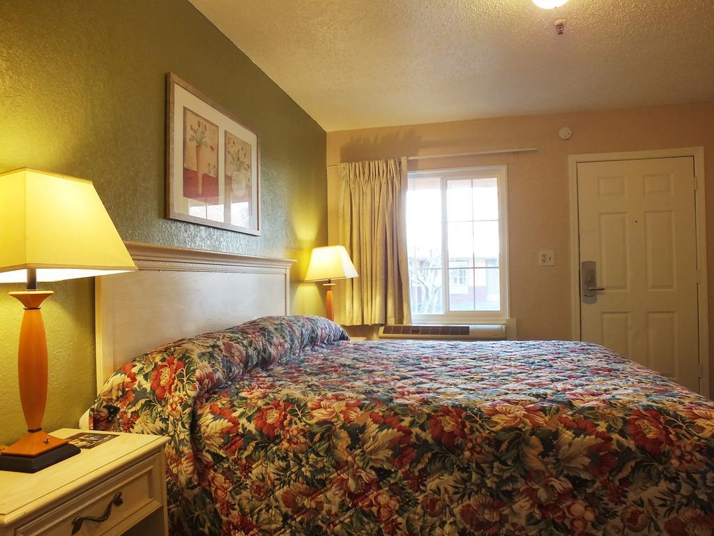American Inn Chico - photo 10