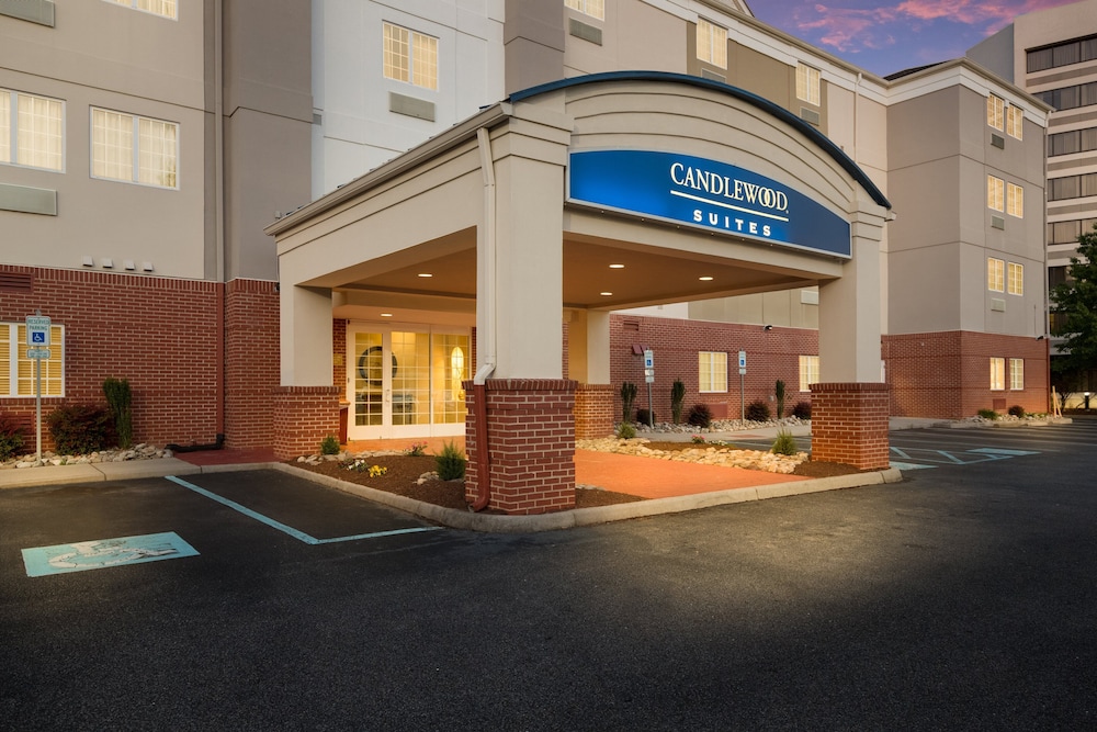 Candlewood Suites Virginia Beach Town Center by IHG - photo 33