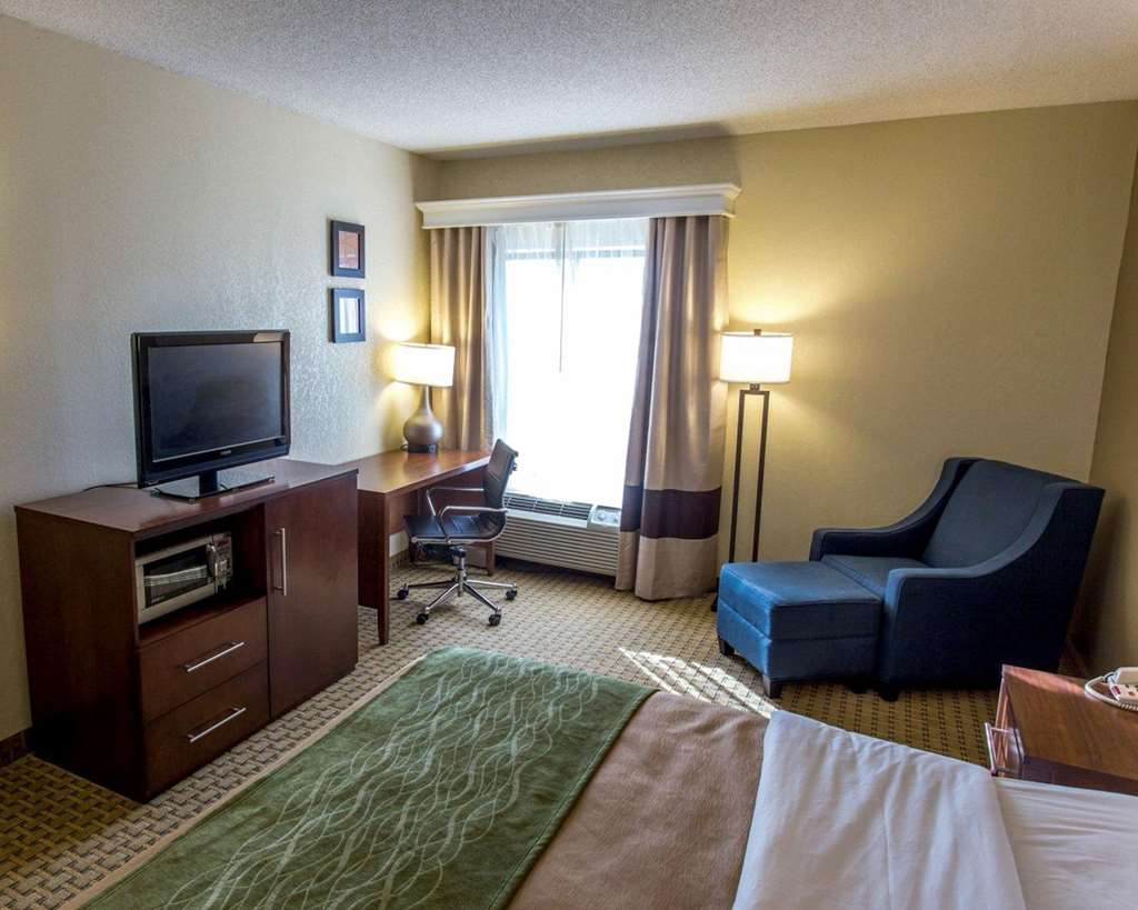 Comfort Inn Hammond - photo 11