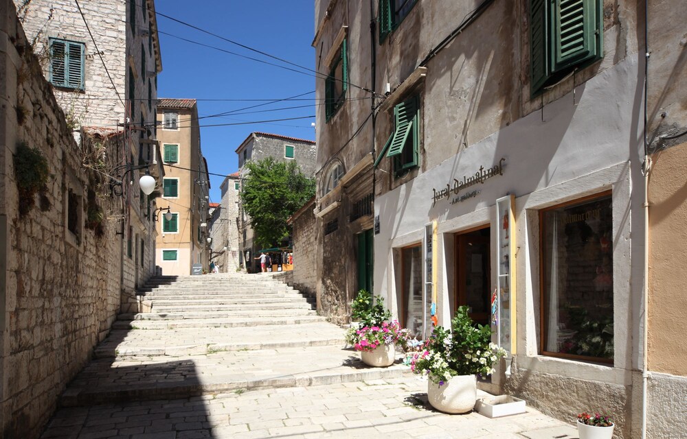 Light filled spacious penthouse in Šibenik city centre — 4-Star Luxury Hotel in Sibenik, Croatia