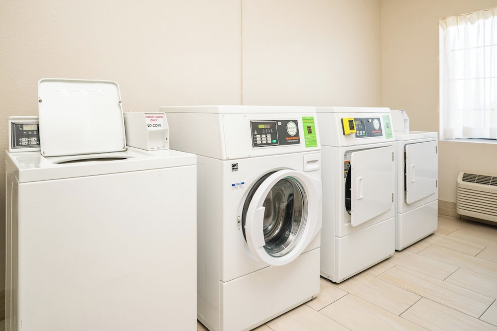 Holiday Inn Express Hotel & Suites Hesperia by IHG - photo 35