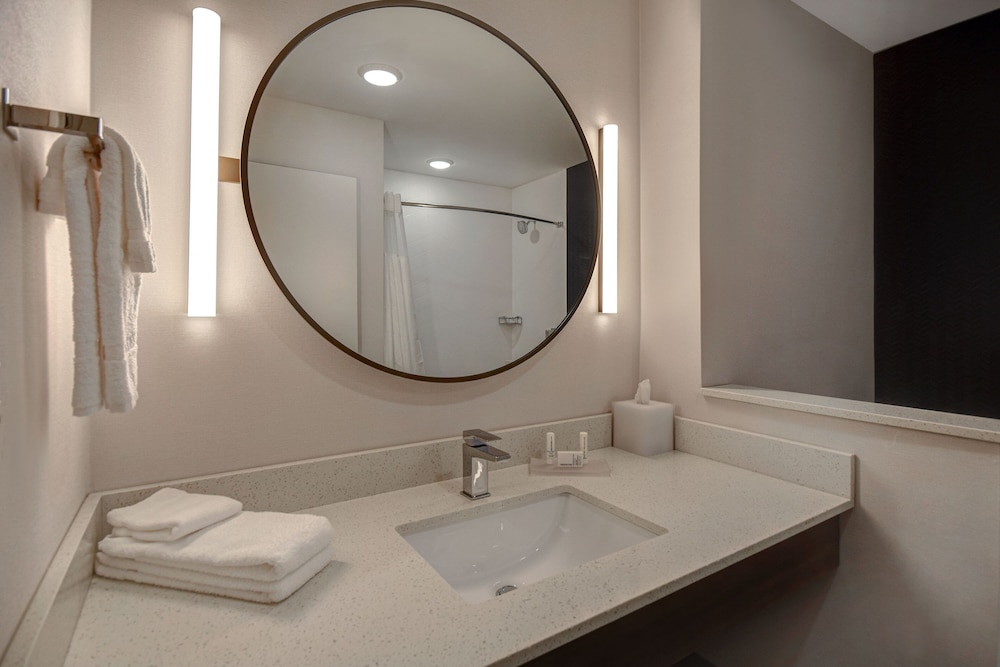 Fairfield Inn & Suites by Marriott Grand Rapids Wyoming - photo 22