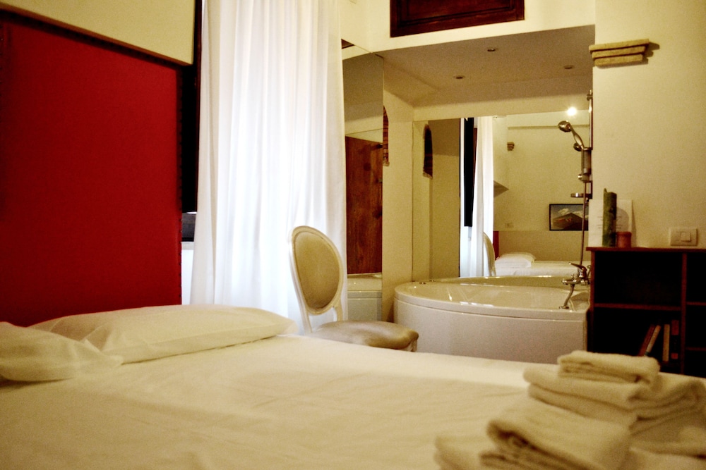 Luxury Navona - last minute hotel in Rome