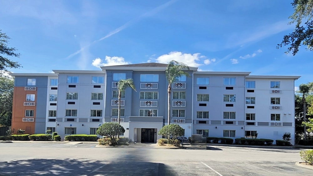 Holiday Inn Express Clermont Se West Orlando - photo 101