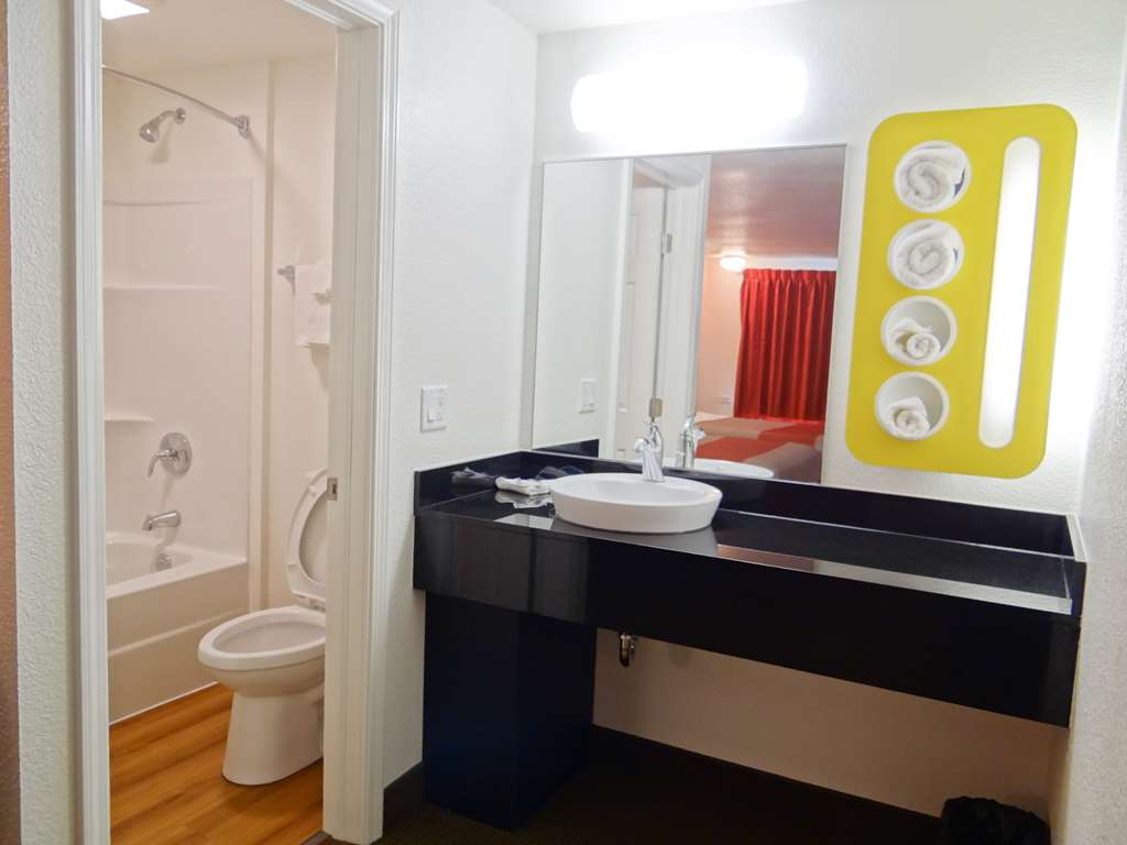 Motel 6 Erie PA - photo 26
