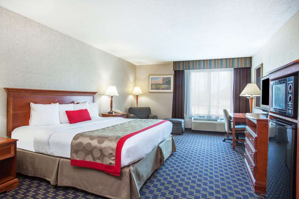 Ramada by Wyndham Jacksonville I 95 by Butler Blvd - photo 46